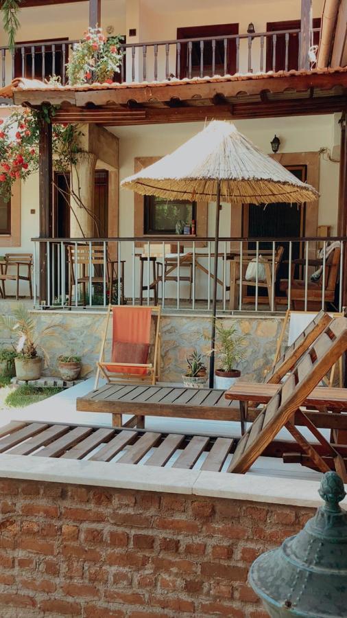 Akropolis Guest House Бергама Екстериор снимка