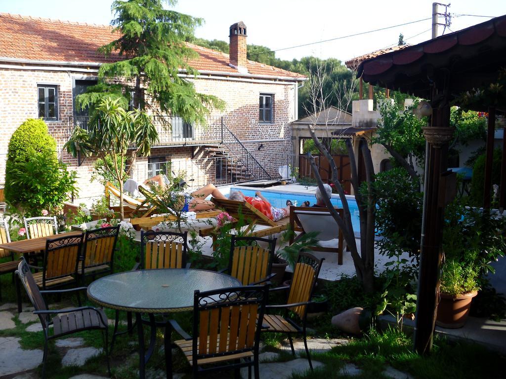 Akropolis Guest House Бергама Екстериор снимка