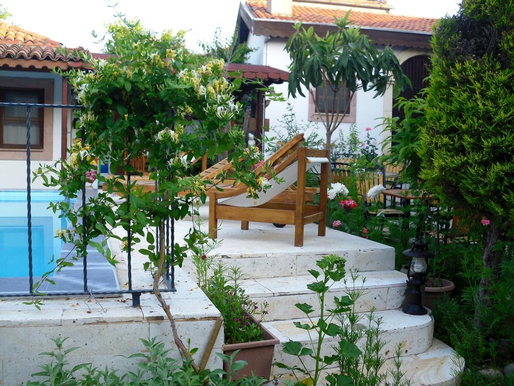 Akropolis Guest House Бергама Екстериор снимка