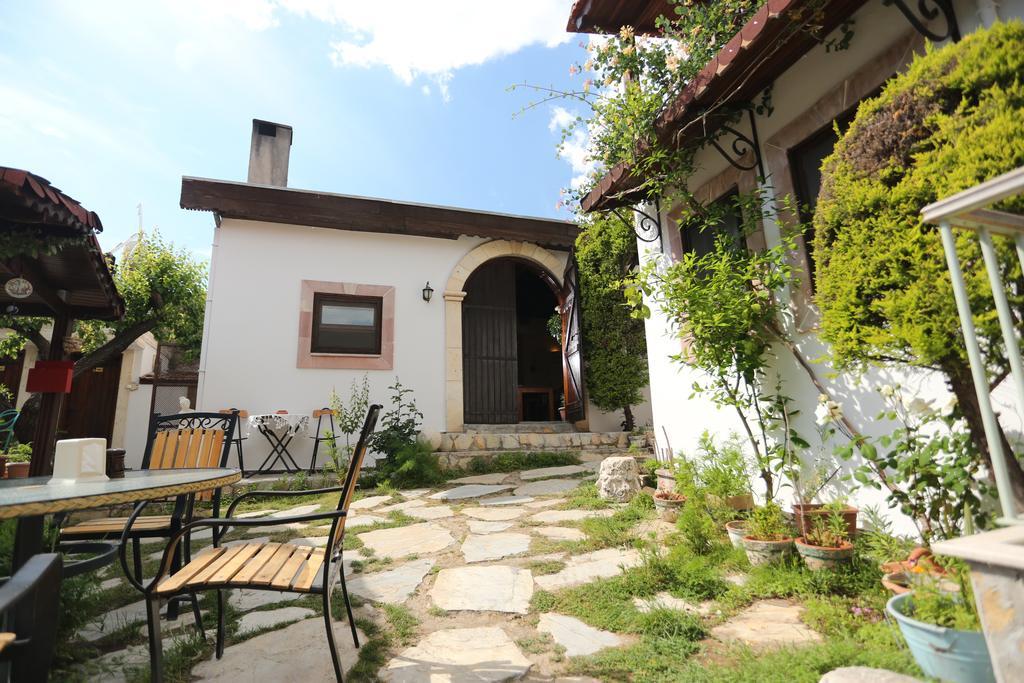 Akropolis Guest House Бергама Екстериор снимка