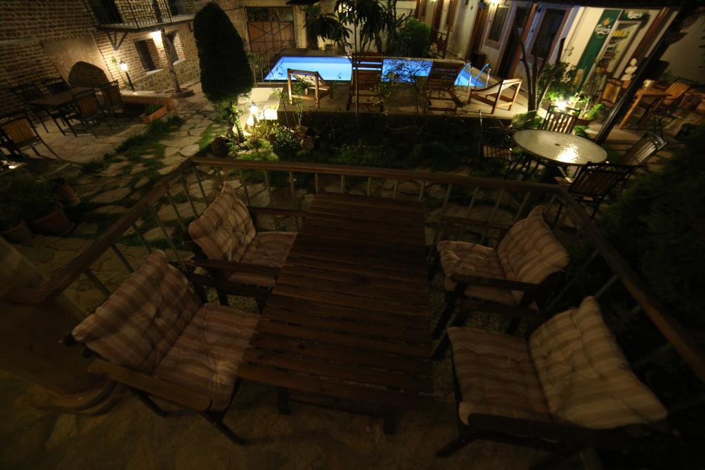 Akropolis Guest House Бергама Екстериор снимка