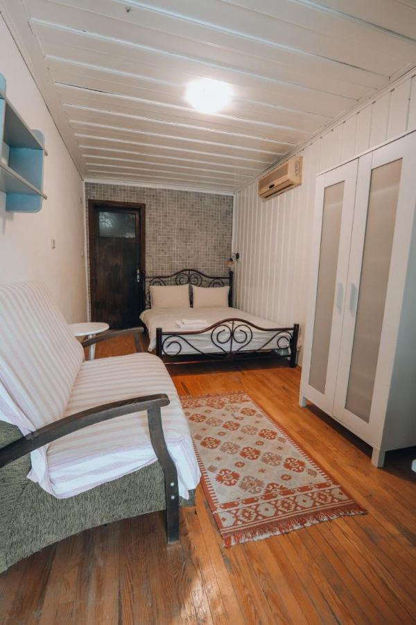 Akropolis Guest House Бергама Екстериор снимка