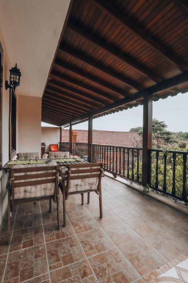 Akropolis Guest House Бергама Екстериор снимка