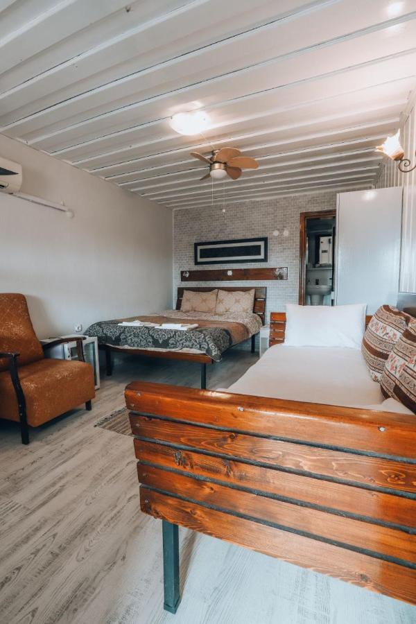 Akropolis Guest House Бергама Екстериор снимка