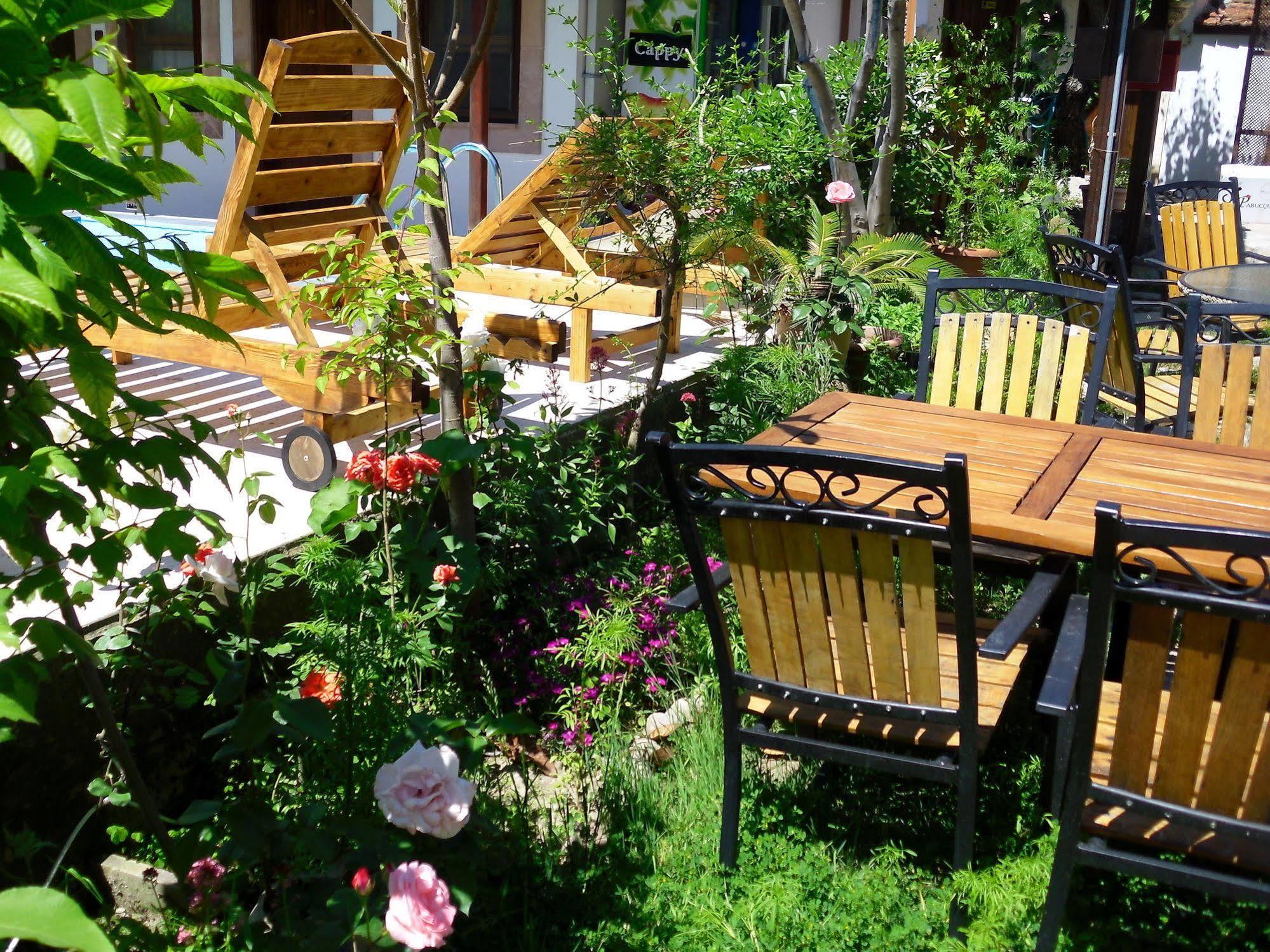 Akropolis Guest House Бергама Екстериор снимка