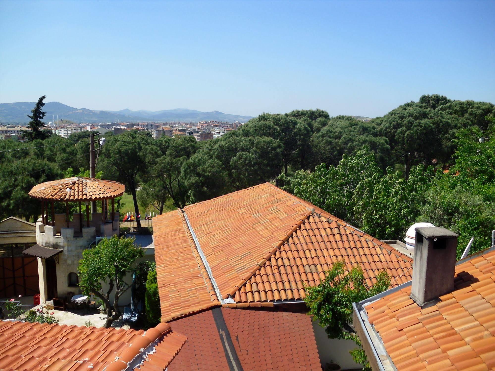 Akropolis Guest House Бергама Екстериор снимка