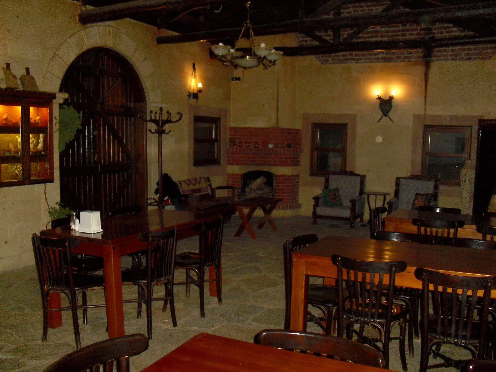 Akropolis Guest House Бергама Екстериор снимка