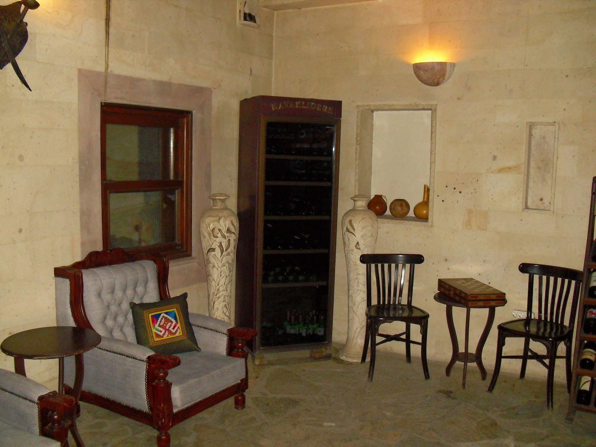 Akropolis Guest House Бергама Екстериор снимка